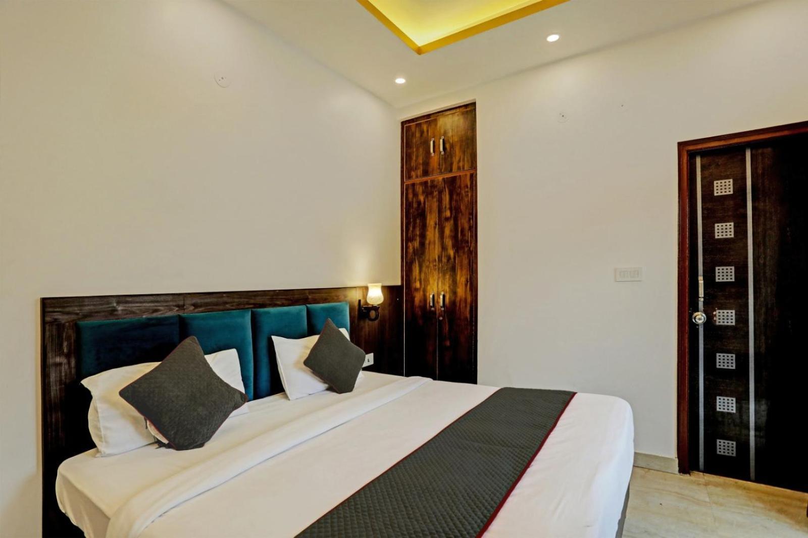 Hotel Golden Prime King New Delhi Buitenkant foto