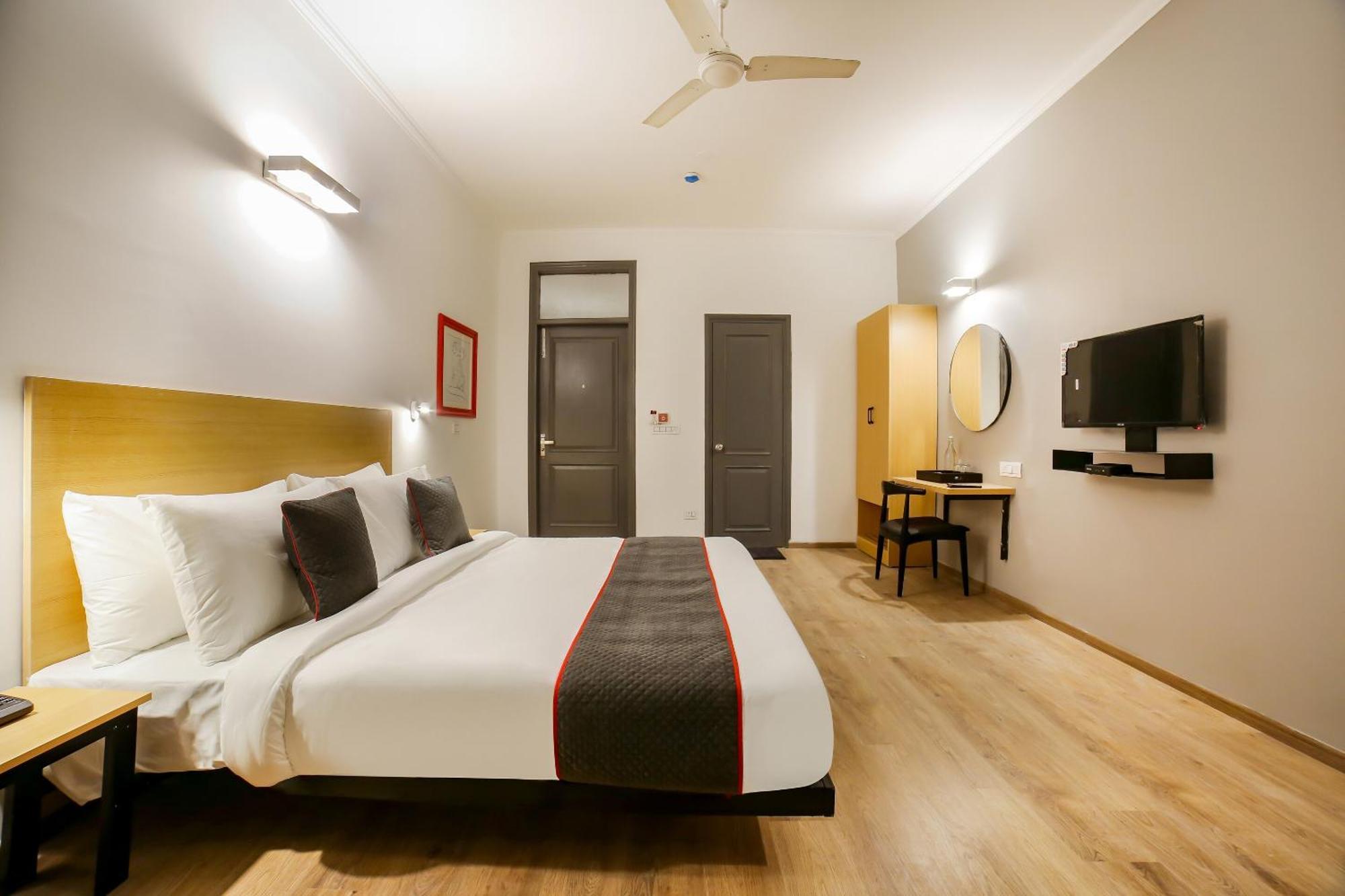 Hotel Golden Prime King New Delhi Buitenkant foto