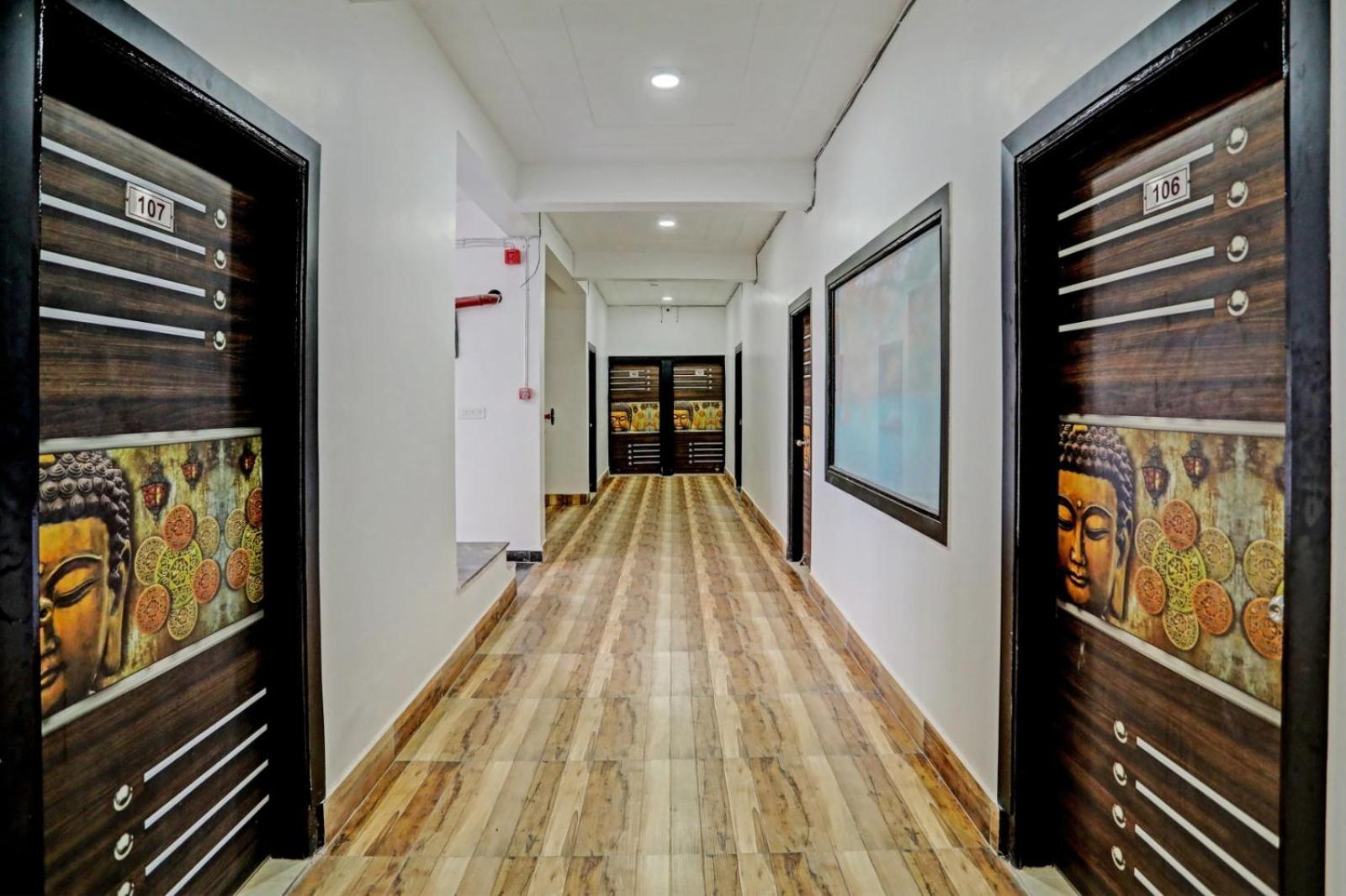 Hotel Golden Prime King New Delhi Buitenkant foto
