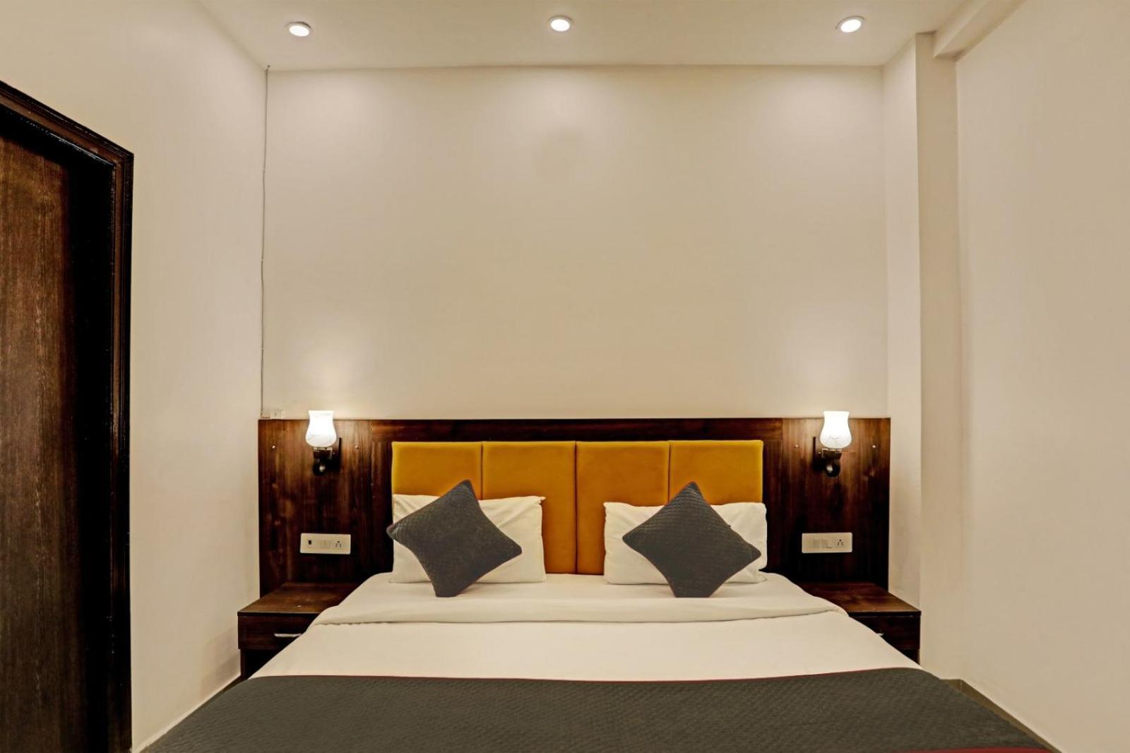 Hotel Golden Prime King New Delhi Buitenkant foto