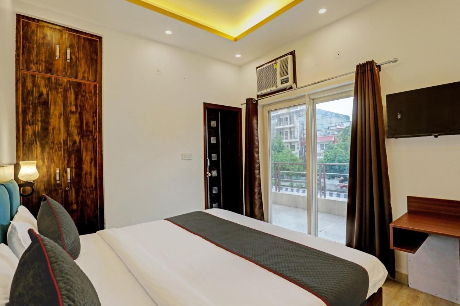 Hotel Golden Prime King New Delhi Buitenkant foto