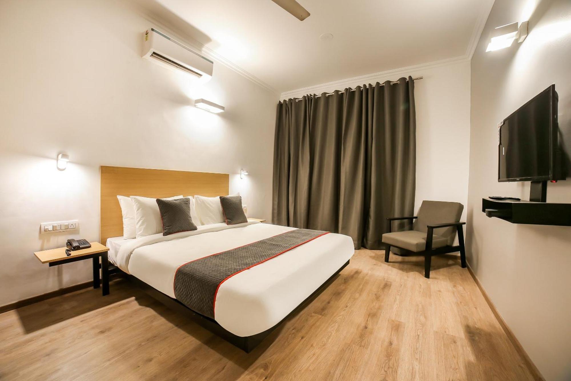 Hotel Golden Prime King New Delhi Buitenkant foto